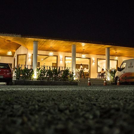 Hotel Pousada Trevo เชกิเอ ภายนอก รูปภาพ